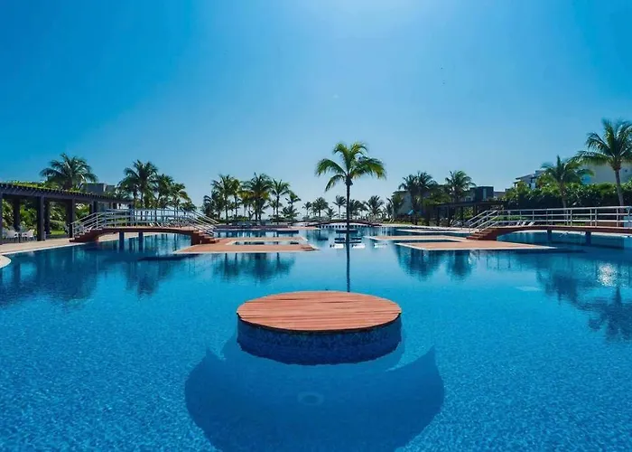 Mareazul Beachfront - Paraiso Apartment Playa del Carmen